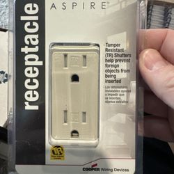 Cooper Aspire Outlet Receptacle Lot Of 19 Tamper Resistant NEW