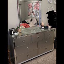 Dresser And Nightstand And Vanity