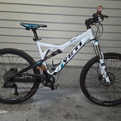 Yetti 575 Full Suspension Mountain Bike