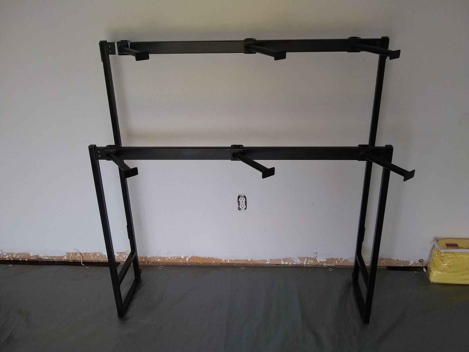 Retail Clothes Rack - Great Condition