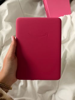 Pink Kindle paperwhite with case