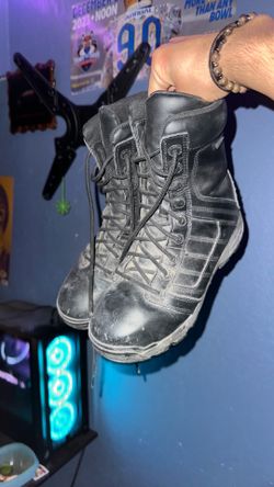 Steel toe boots