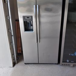 GE Side By Side Stainless 