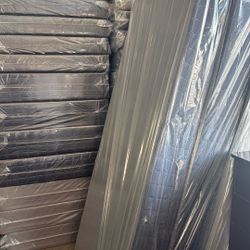 NEW CALIFORNIA KING BOX SPRINGS 