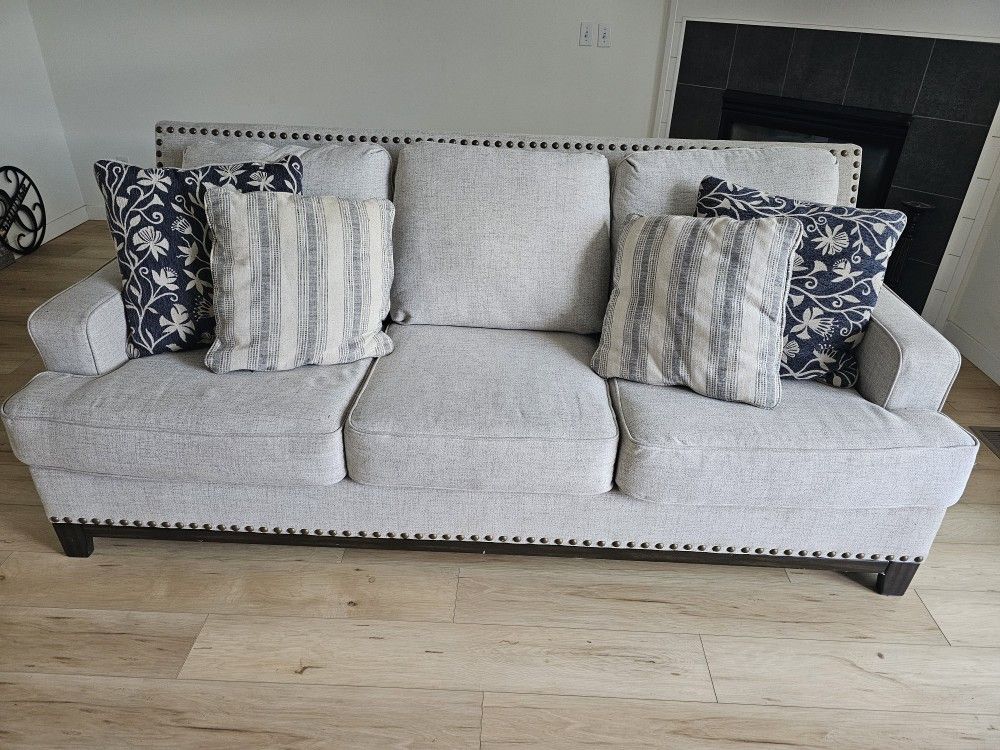 Matching Couches And Dining Table