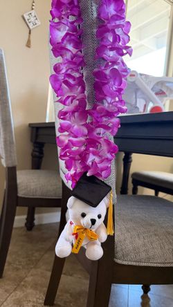 Graduation lei with bear