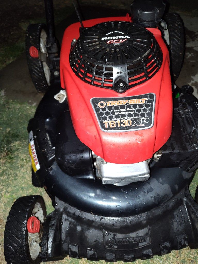 Honda Troy Bilt Lawn Mower Like New