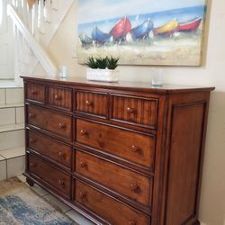 SOLID WOOD DRESSER 8 DRAWERS DELIVERY AVAILABLE 