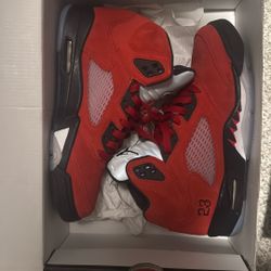 Jordan 5 Toro