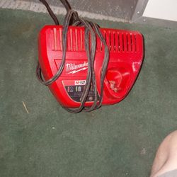 Milwaukee M12 Charger