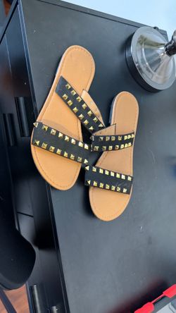 Women’s slide sandals