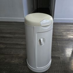 Baby Diaper Pail