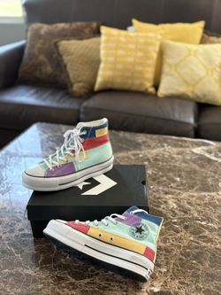 Brand NEW ☆ CONVERSE ☆ in  size 8 