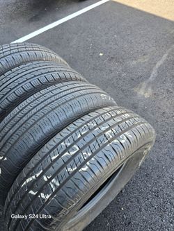 4 used tires 235 75r15 $150.00 all 4.
FIRM PRICE, FIRM PRICE FIRM PRICE, FIRM PRICE