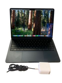 Apple Macbook 2022 M2 #31406