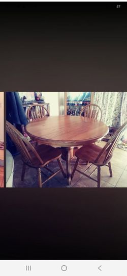 Oak Dining Table seats 4