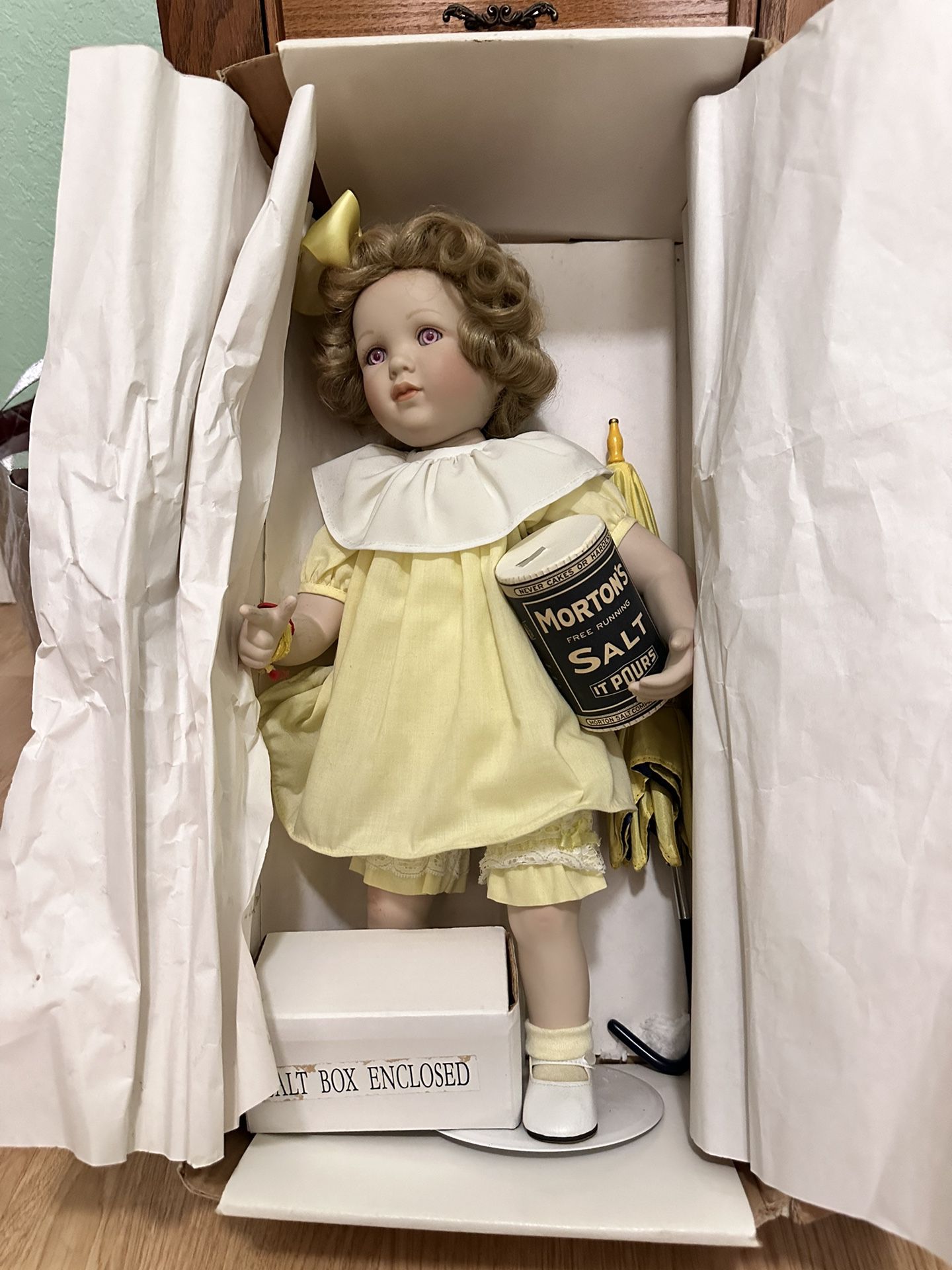 Mortan Salt Vintage Doll