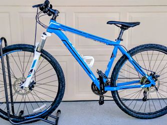 29 inch Trek Marlin mountain bike