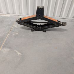 2013-2019 NISSAN SENTRA Spare Tire Jack 