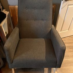 Gray Large Den Chair