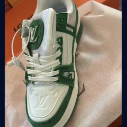 Lv shoes Trainer Green 