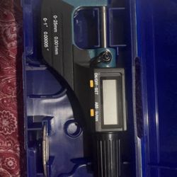 PITTSBURGH Digital Micrometer