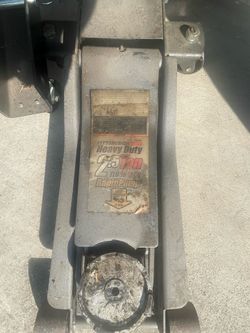 Floor jack & cherry picker (engine)