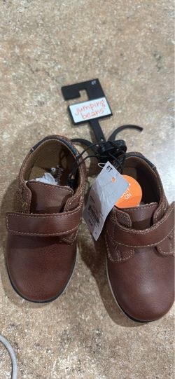 New toddler boy shoes size 6c