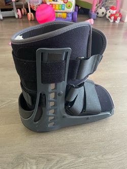 Maxtrax walking boot