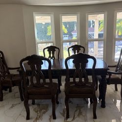 Expandable Dining Set