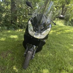 2015 Honda  150 SCOOTER