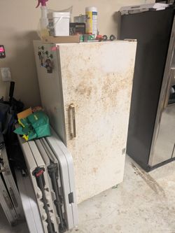 Stand up freezer