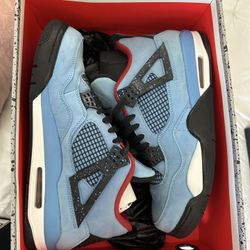 Travis Scott Jordan 4 