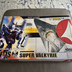 Robotech Macross super Valkyrie