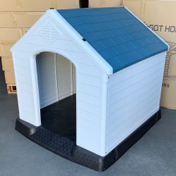 $150 (New) Plastic dog house x-large size pet indoor outdoor all weather shelter cage kennel 42x42x45” 