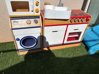 Lakeshore kitchen fridge stove and washer