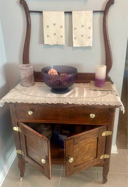 Antique wash stand excellent condition