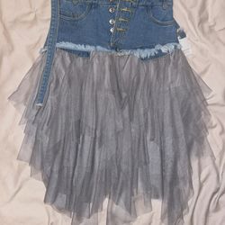 Adorable Fairy Skirt Size Small Never Worn!!!