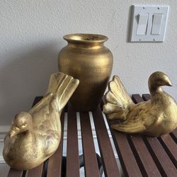 Cool Golden Statues