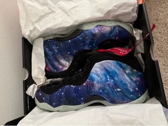 Nike foams galaxy 10.5
