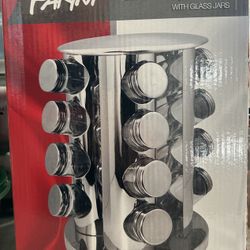 17 Piece Carrousel Spice Rack