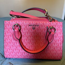 Michael Kors Handbag Color Pink