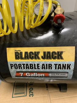 Portable air tank