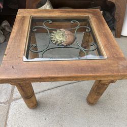 Solid wood coffee table end table w/glass