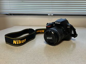 MINT Nikon D3500 DSLR 2-Lens Camera-Excellent Condition