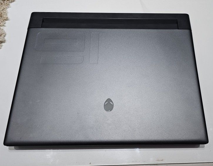 Alienware M16 R1 Gaming Laptop – i9 / RTX 4070 / 1TB SSD
