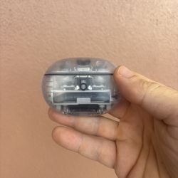 Beats Studio Buds +  plus Noise Cancelling Transparent Apple Care Plus TIL 2026