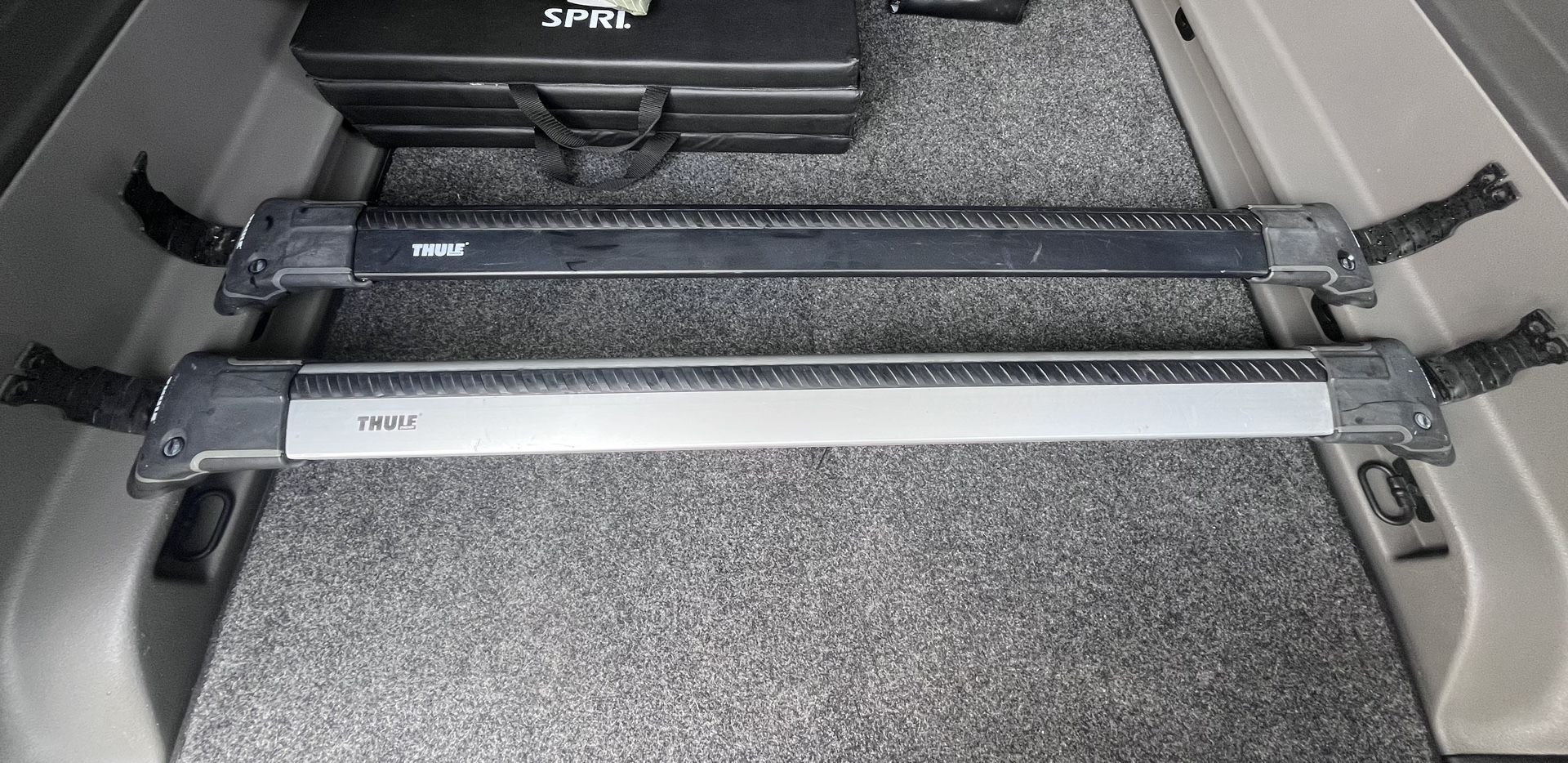 Thule Crossbars