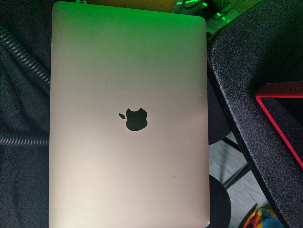 MacBook Air Retina 13" (2020)
