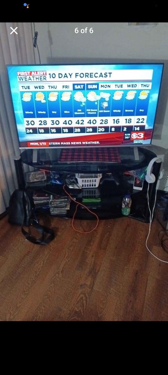43 In Toshiba Tv And Stand